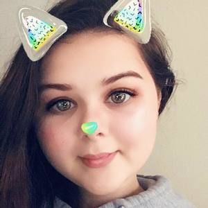 Meet your Posher, Eva